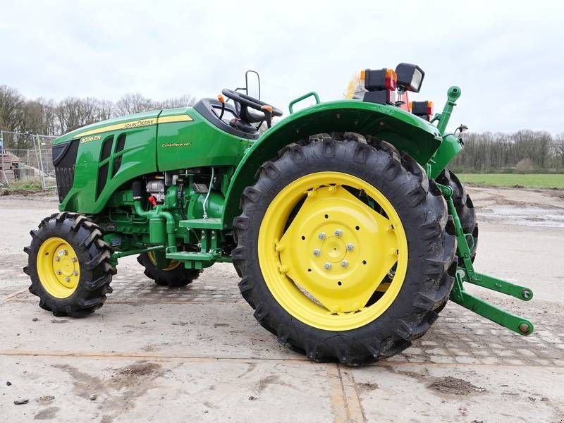 Traktor of the type John Deere 3036EN 4WD - New / Unused / 36hp, Gebrauchtmaschine in Veldhoven (Picture 2)