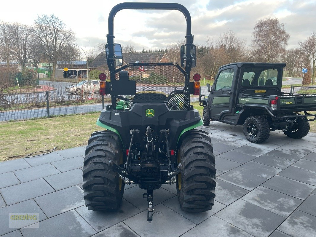 Traktor от тип John Deere 3038E + 300E Frontlader, Neumaschine в Ahaus (Снимка 6)