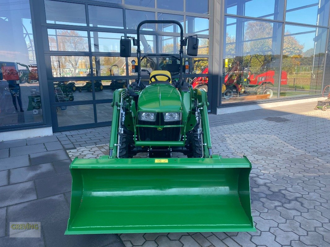 Traktor typu John Deere 3038E + 300E Frontlader, Neumaschine v Heiden (Obrázok 2)