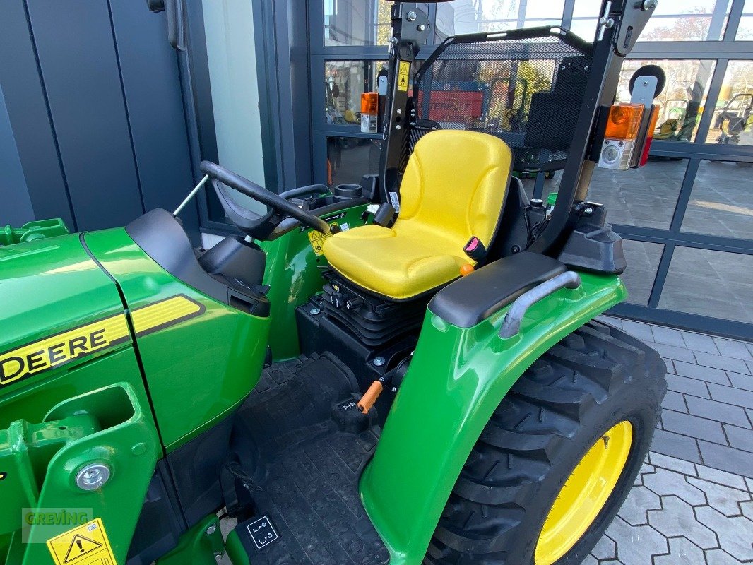 Traktor typu John Deere 3038E + 300E Frontlader, Neumaschine w Heiden (Zdjęcie 7)