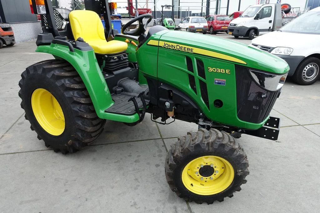 Traktor of the type John Deere 3038e 4wd HST / 0001 Draaiuren / Actieprijs, Gebrauchtmaschine in Swifterband (Picture 2)