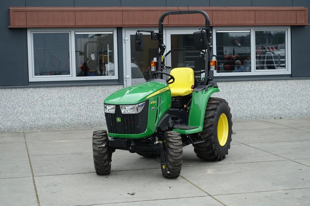 Traktor del tipo John Deere 3038e 4wd HST / 0001 Draaiuren / Actieprijs, Gebrauchtmaschine In Swifterband (Immagine 1)