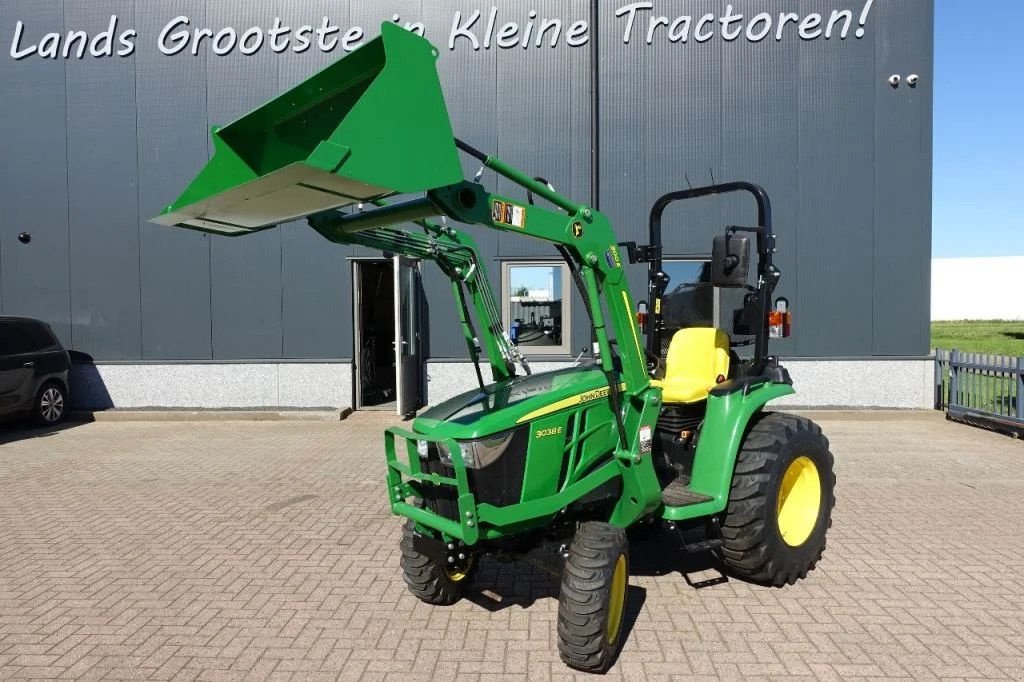 Traktor типа John Deere 3038E 4wd HST / 0002 Draaiuren / Voorlader, Gebrauchtmaschine в Swifterband (Фотография 3)