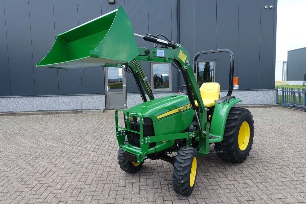 Traktor του τύπου John Deere 3038E 4wd HST / 00310 Draaiuren / Voorlader, Gebrauchtmaschine σε Swifterband (Φωτογραφία 3)