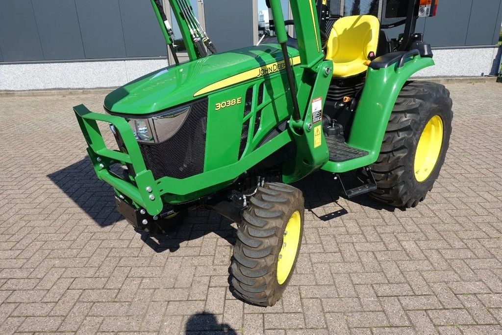 Traktor του τύπου John Deere 3038E 4wd HST / 0086 Draaiuren / Voorlader, Gebrauchtmaschine σε Swifterband (Φωτογραφία 5)