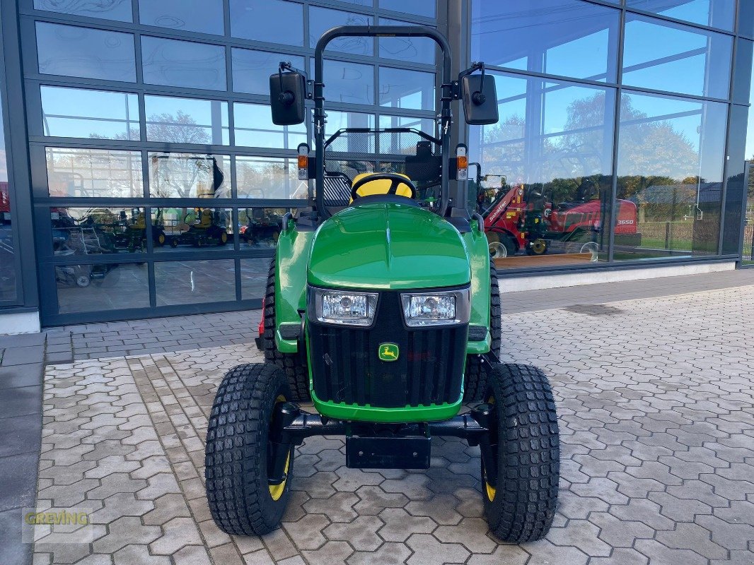 Traktor Türe ait John Deere 3038E + Agritec Mulcher, Neumaschine içinde Heiden (resim 2)