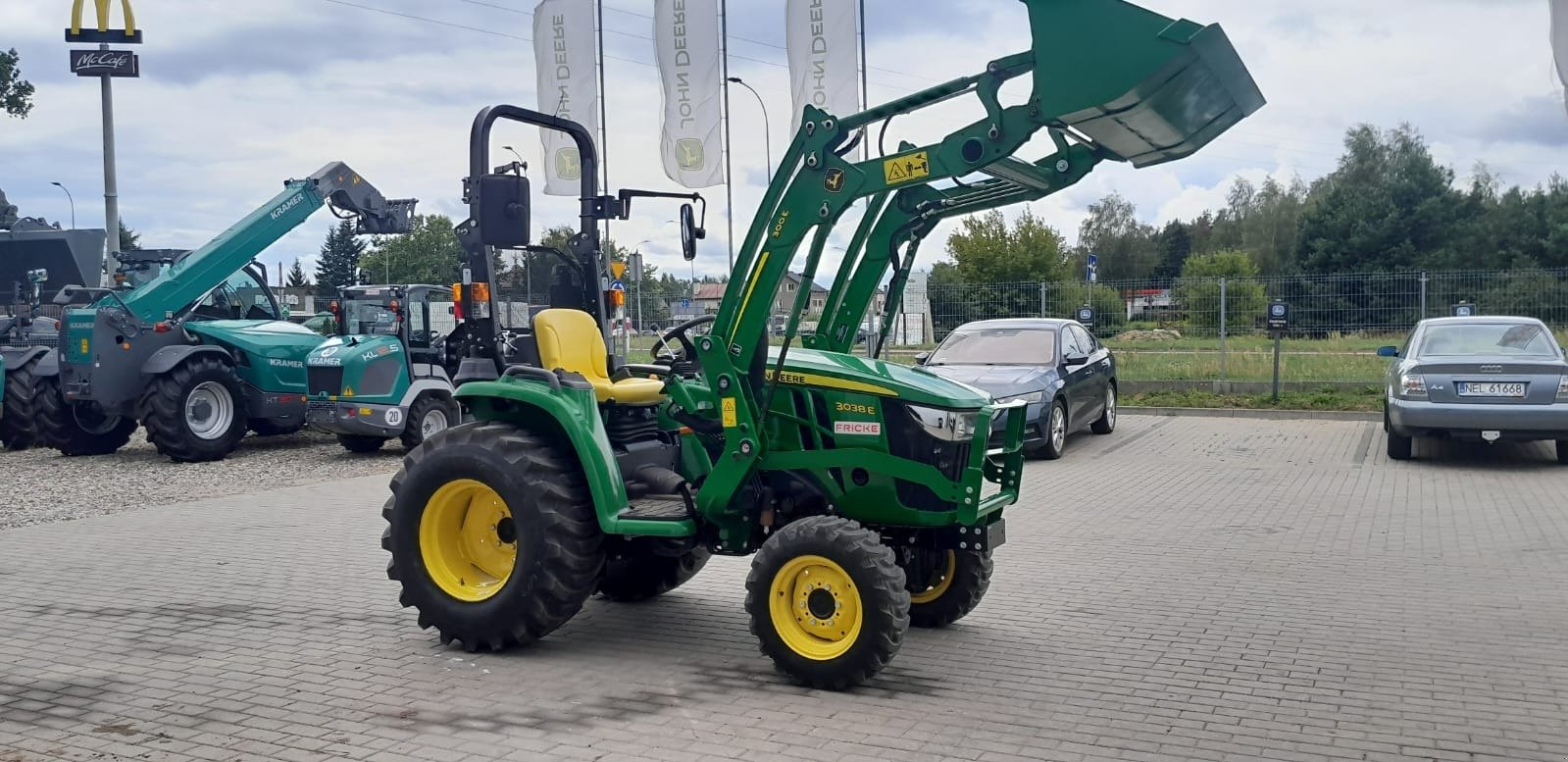 Traktor typu John Deere 3038E, Neumaschine v Mrągowo (Obrázok 2)