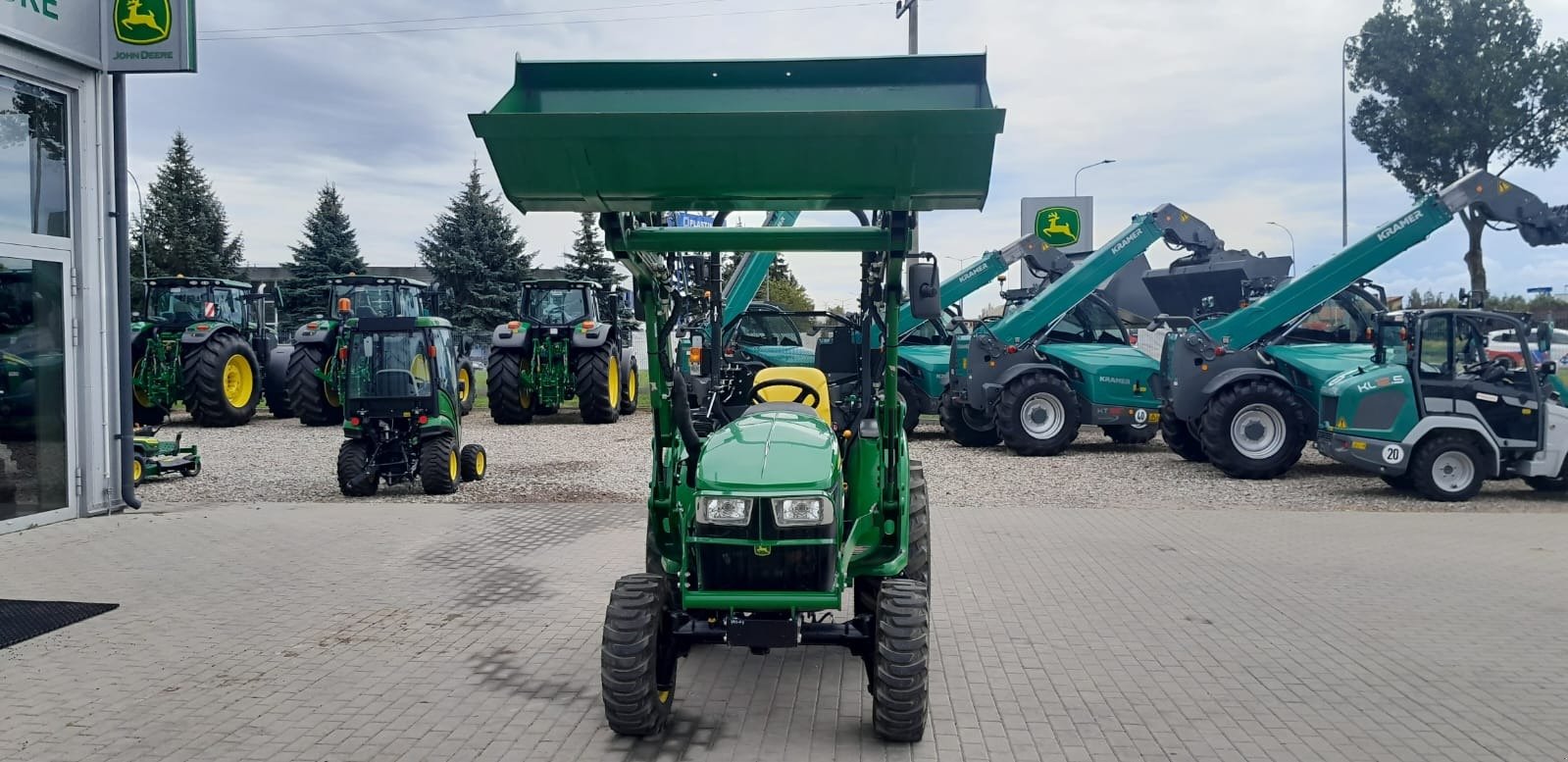 Traktor du type John Deere 3038E, Neumaschine en Mrągowo (Photo 4)