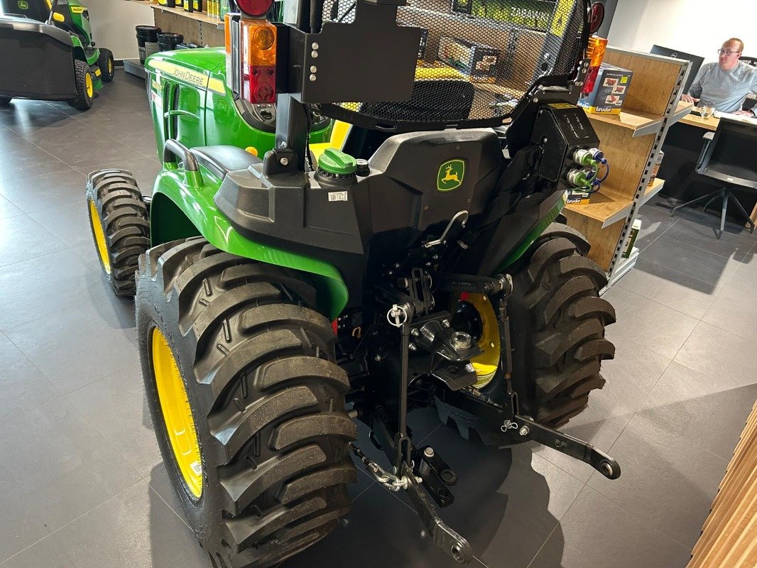 Traktor tip John Deere 3038E, Neumaschine in Mrągowo (Poză 4)