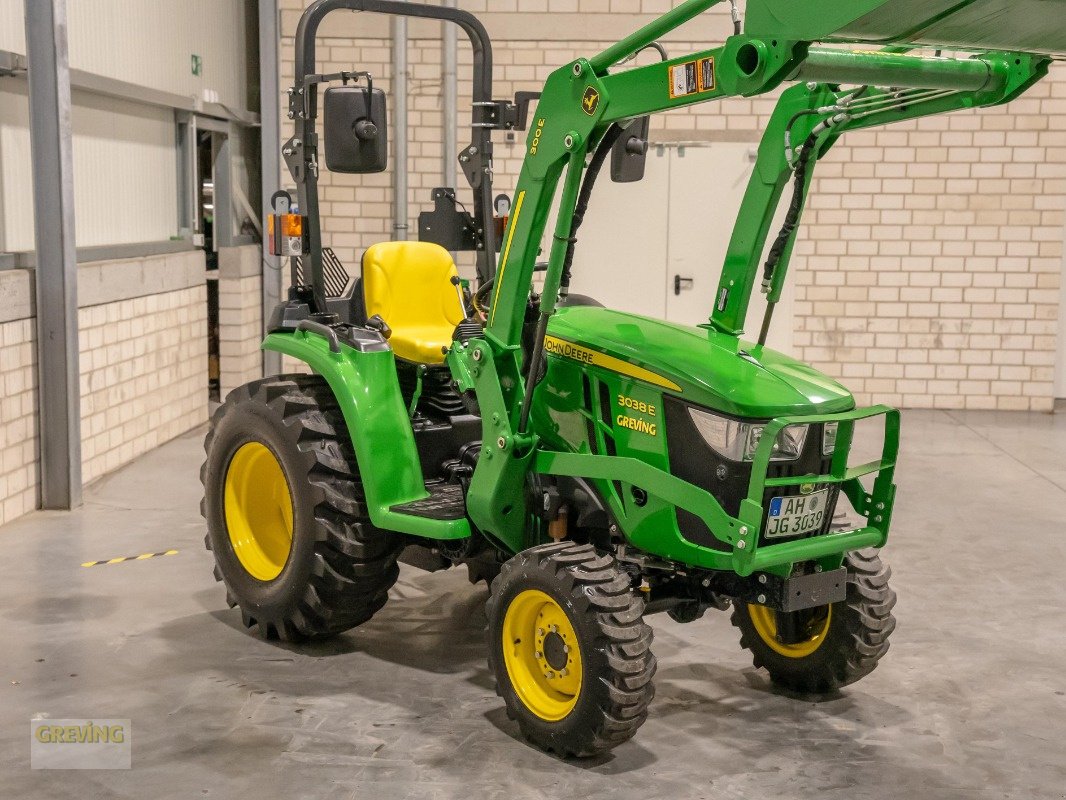 Traktor Türe ait John Deere 3038E, Gebrauchtmaschine içinde Ahaus (resim 4)