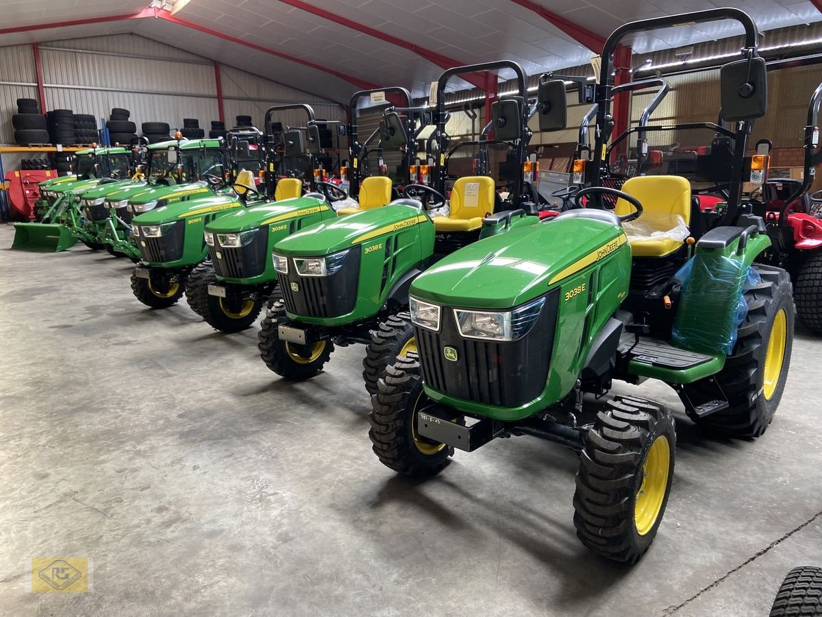 Traktor typu John Deere 3038E, Neumaschine v Beelen (Obrázek 8)