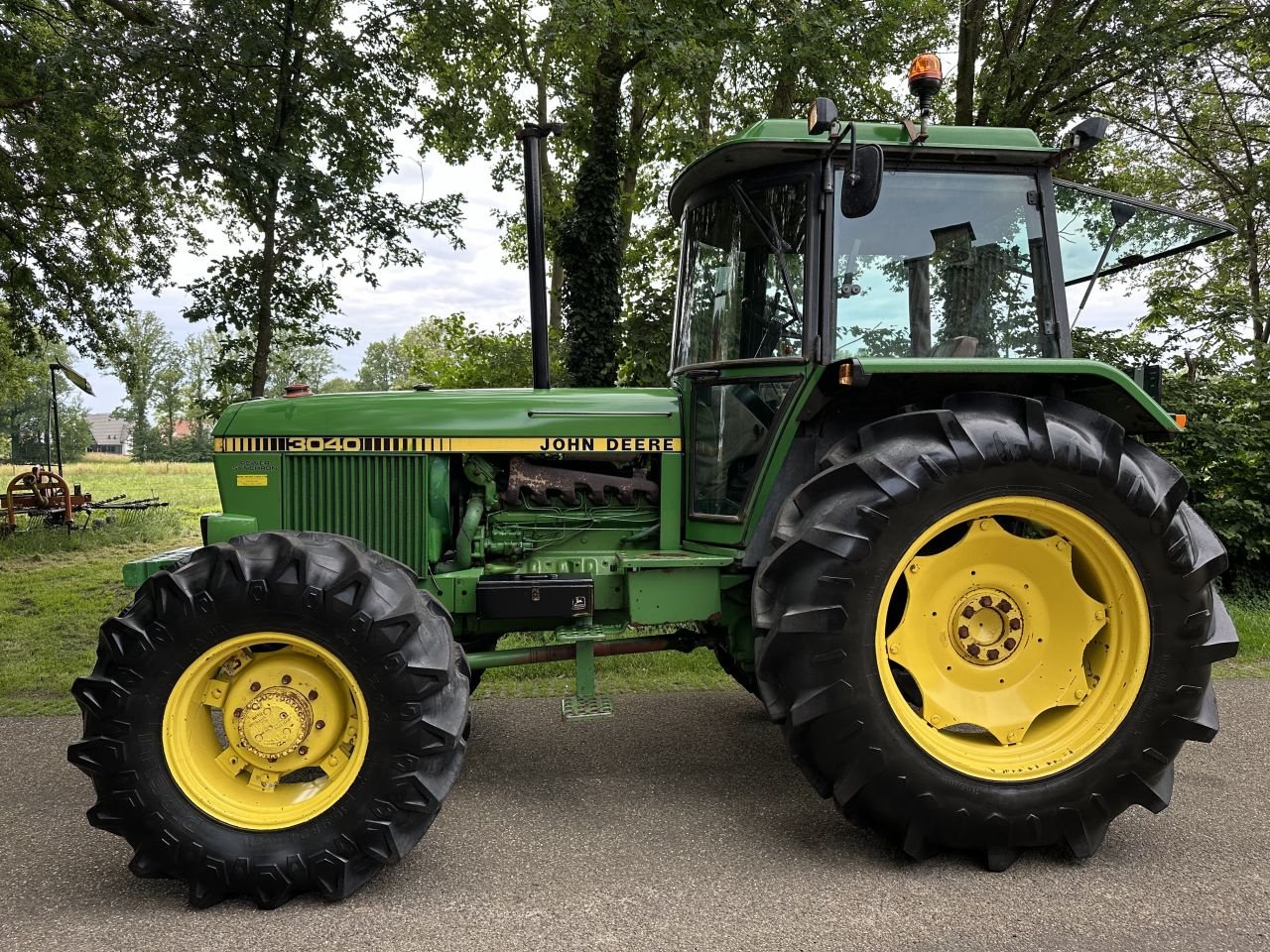 Traktor typu John Deere 3040, Gebrauchtmaschine v Rossum (Obrázek 4)