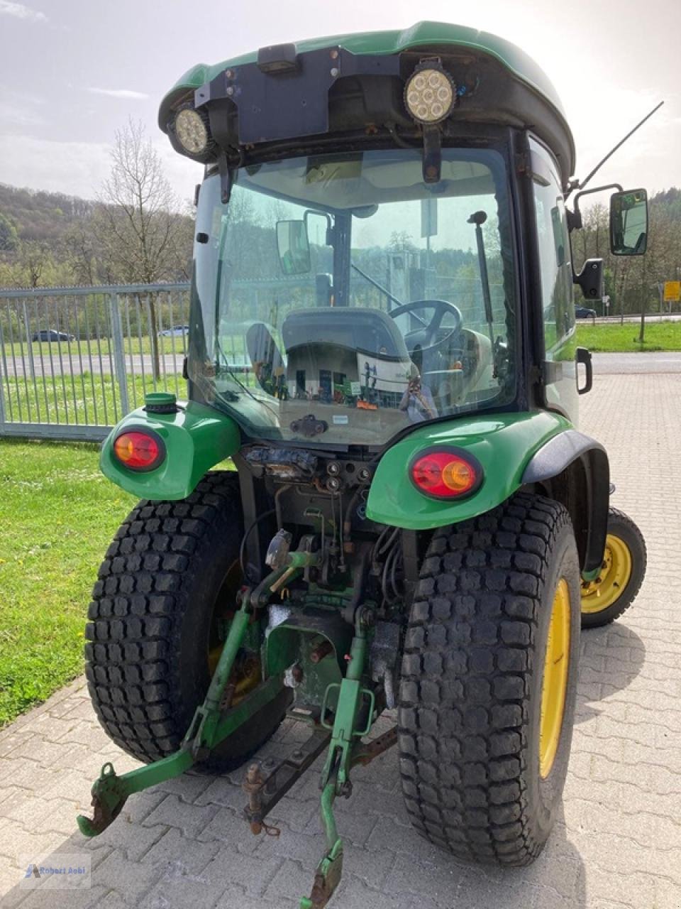 Traktor typu John Deere 3045R, Gebrauchtmaschine v Losheim (Obrázok 4)