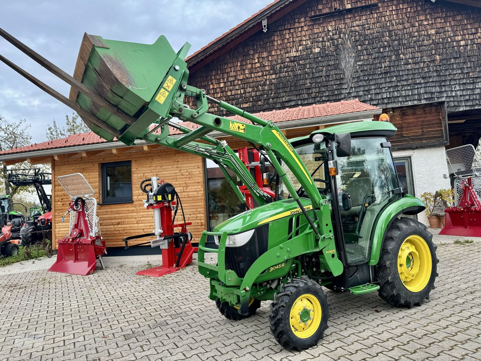 Traktor za tip John Deere 3045R, Gebrauchtmaschine u Teisendorf (Slika 2)