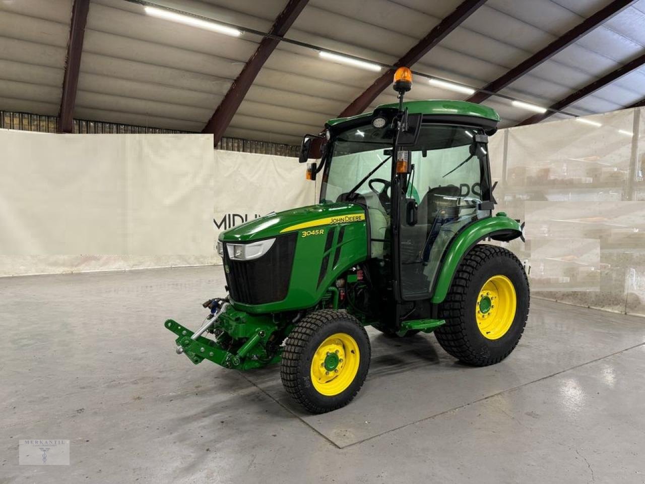 Traktor του τύπου John Deere 3045R, Gebrauchtmaschine σε Pragsdorf (Φωτογραφία 1)