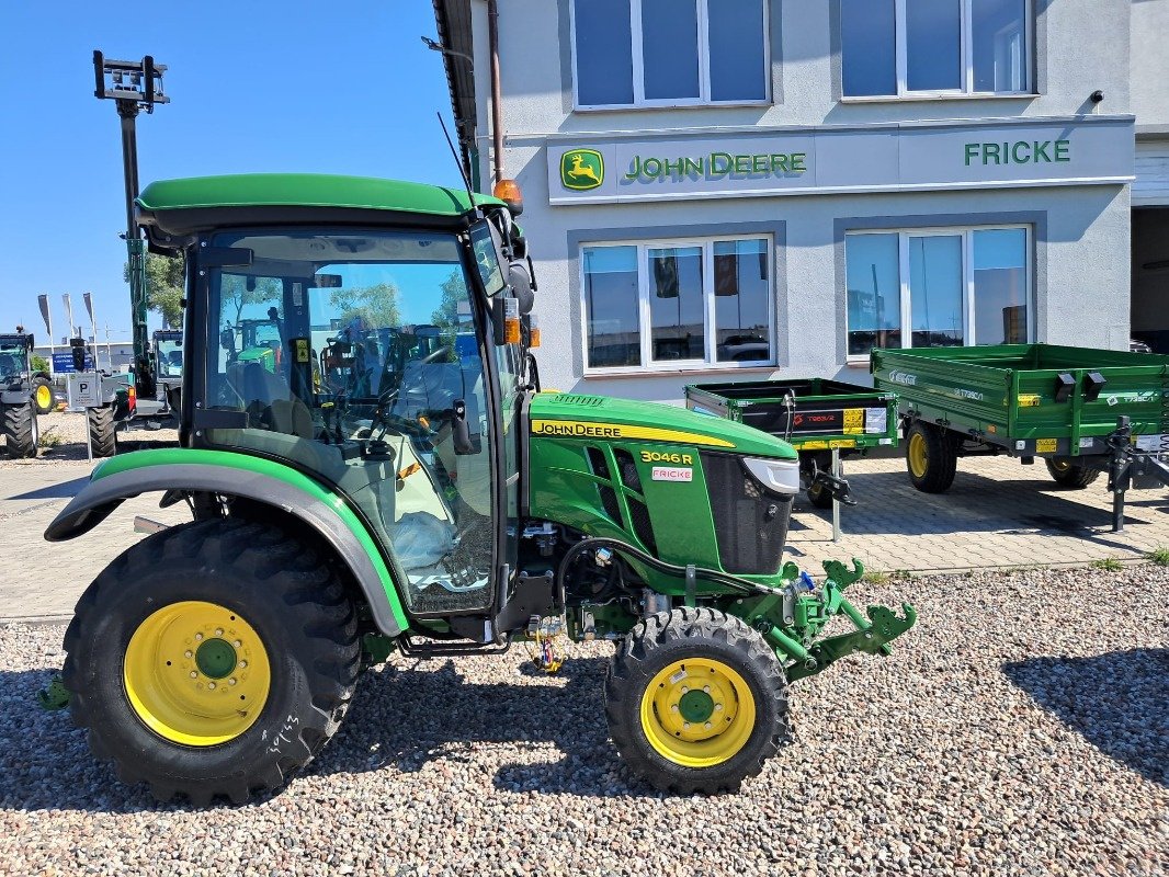 Traktor del tipo John Deere 3046R, Neumaschine In Choroszcz (Immagine 1)