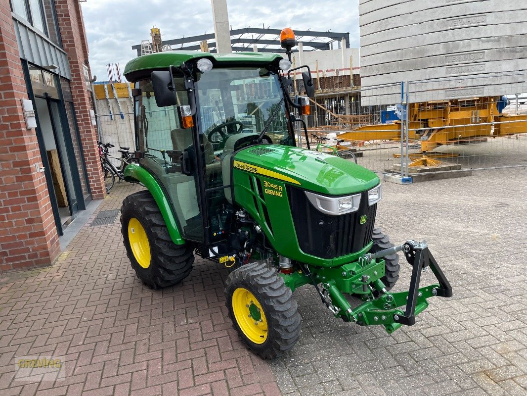 Traktor des Typs John Deere 3046R, Gebrauchtmaschine in Ahaus (Bild 3)