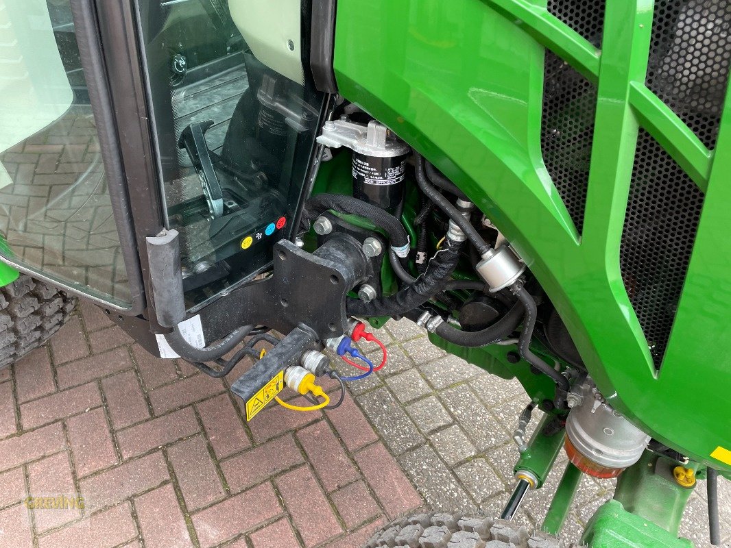 Traktor des Typs John Deere 3046R, Gebrauchtmaschine in Ahaus (Bild 8)