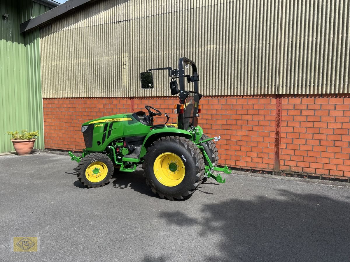 Traktor van het type John Deere 3046R, Neumaschine in Beelen (Foto 8)