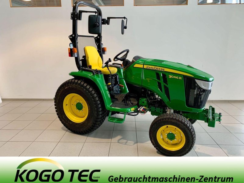 Traktor of the type John Deere 3046R, Neumaschine in Neubeckum (Picture 1)