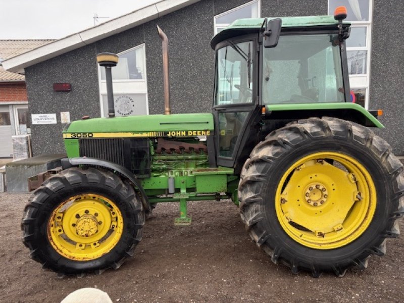 Traktor du type John Deere 3050 4 WD, FRONTVÆGTE, Gebrauchtmaschine en Dronninglund (Photo 2)