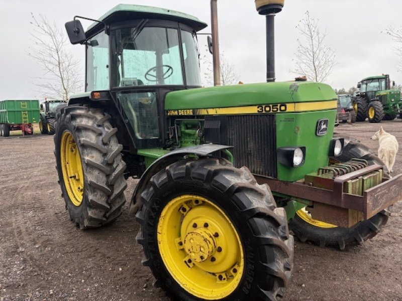 Traktor du type John Deere 3050 4 WD, FRONTVÆGTE, Gebrauchtmaschine en Dronninglund (Photo 6)