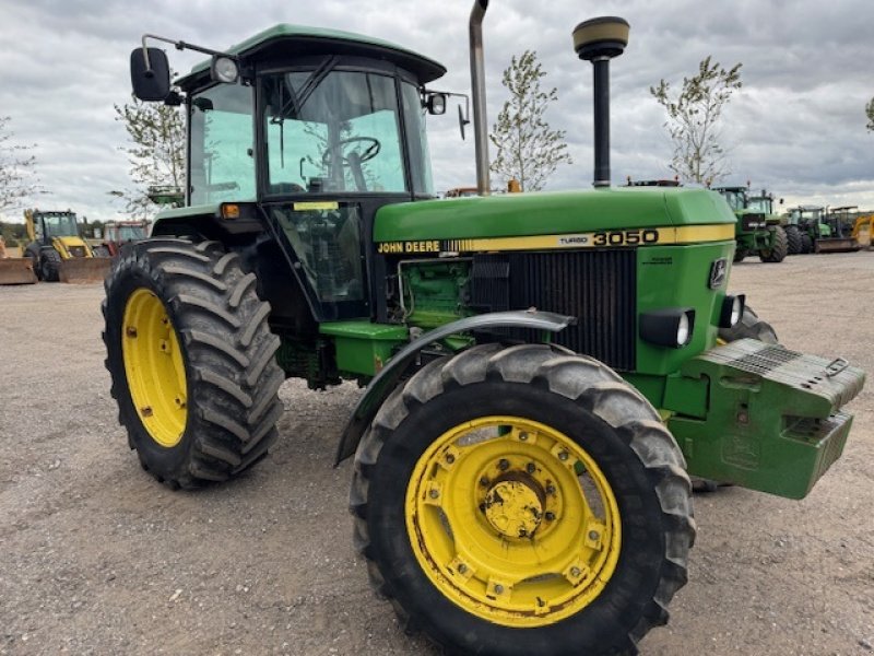 Traktor типа John Deere 3050 4WD FRONTVÆGTE, Gebrauchtmaschine в Dronninglund (Фотография 6)