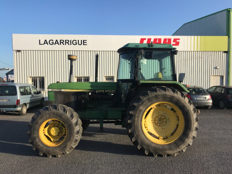 Traktor tipa John Deere 3050, Gebrauchtmaschine u MORLHON LE HAUT