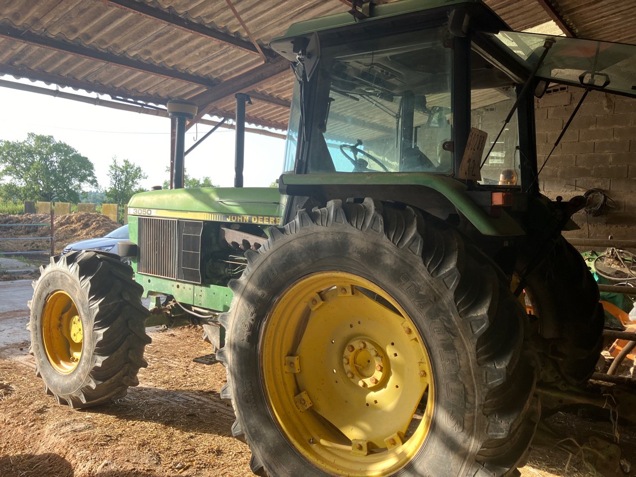 Traktor van het type John Deere 3050, Gebrauchtmaschine in MORLHON LE HAUT (Foto 4)