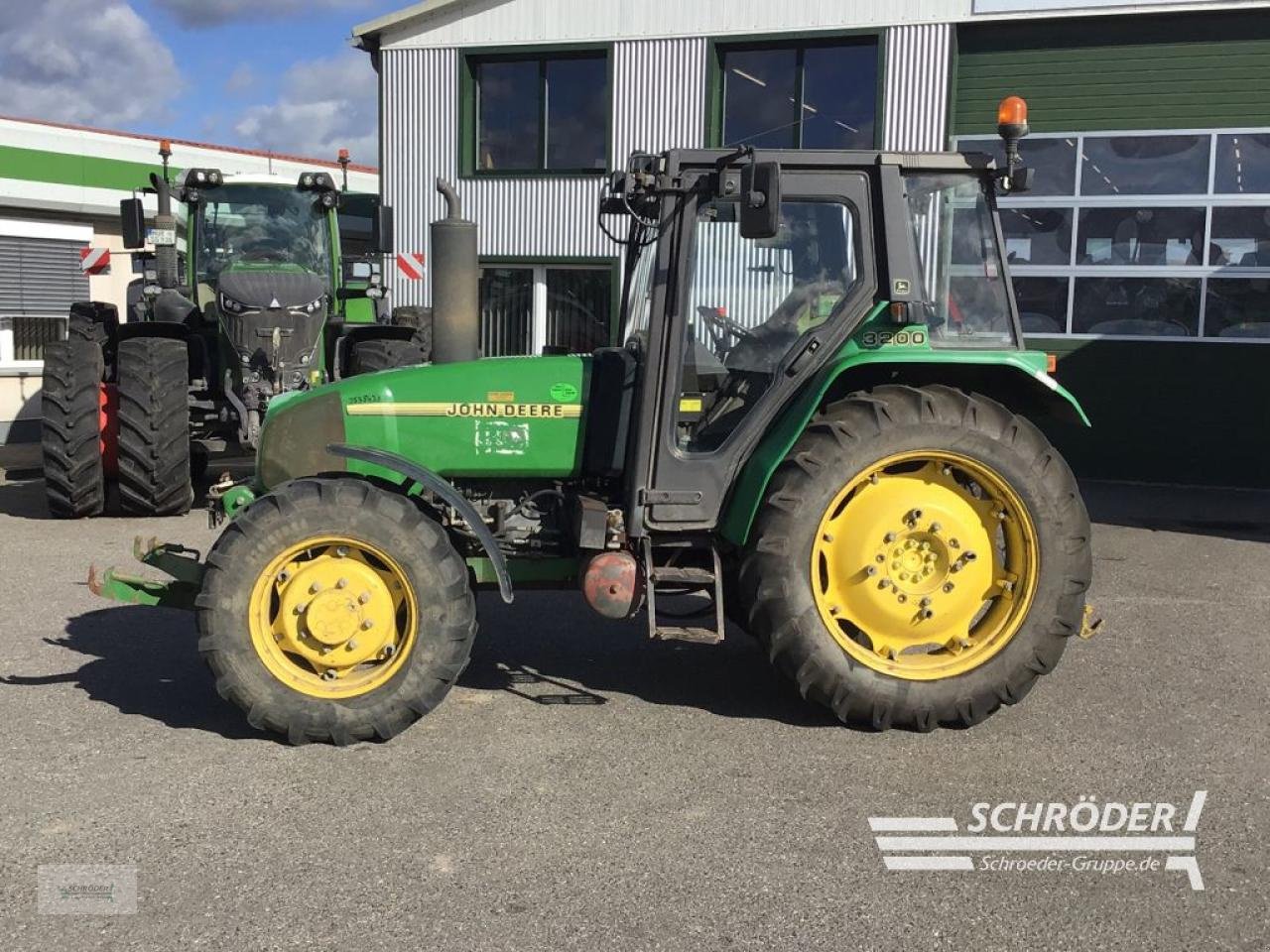 Traktor Türe ait John Deere 3200, Gebrauchtmaschine içinde Penzlin (resim 9)