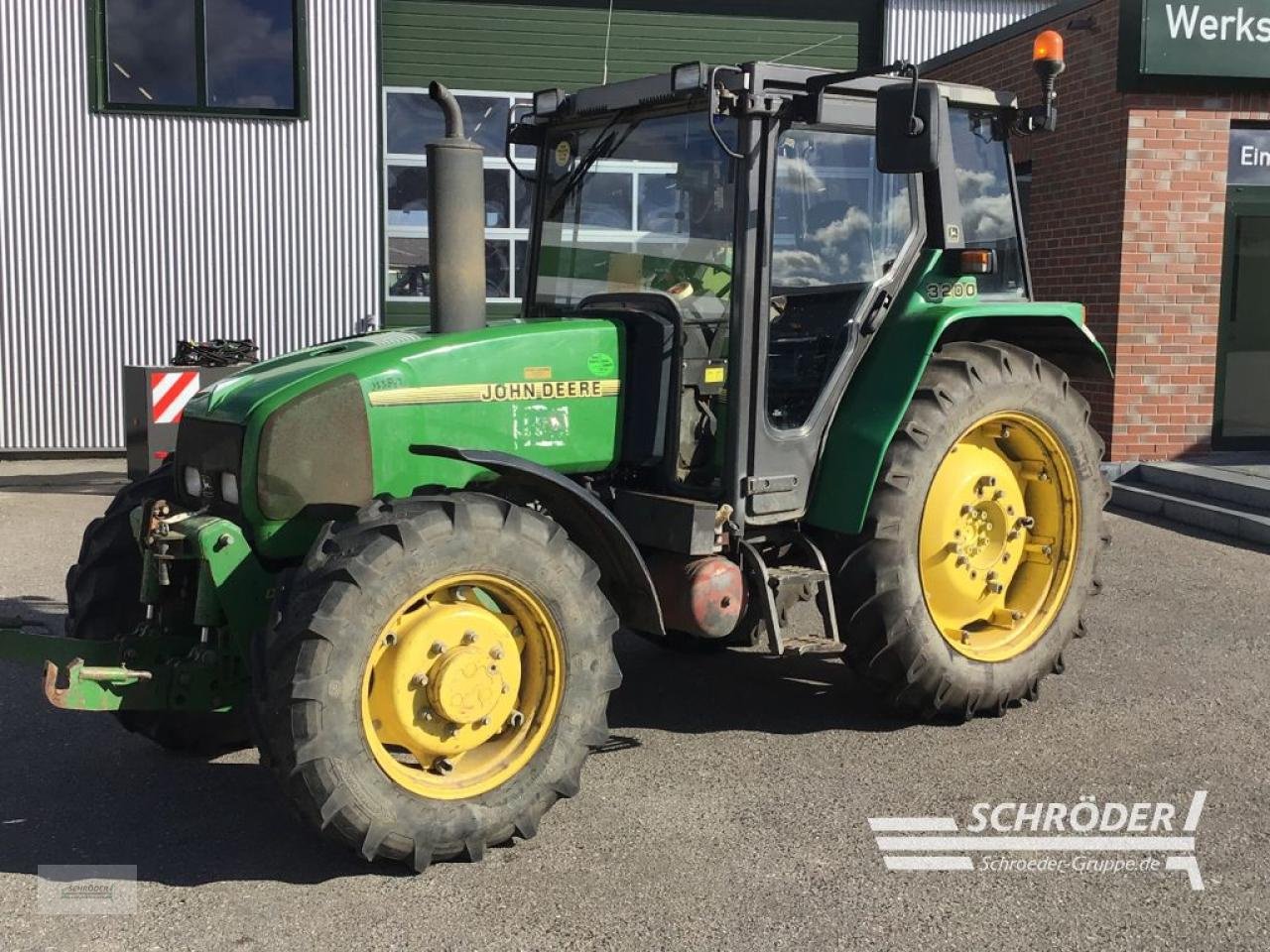 Traktor van het type John Deere 3200, Gebrauchtmaschine in Penzlin (Foto 10)