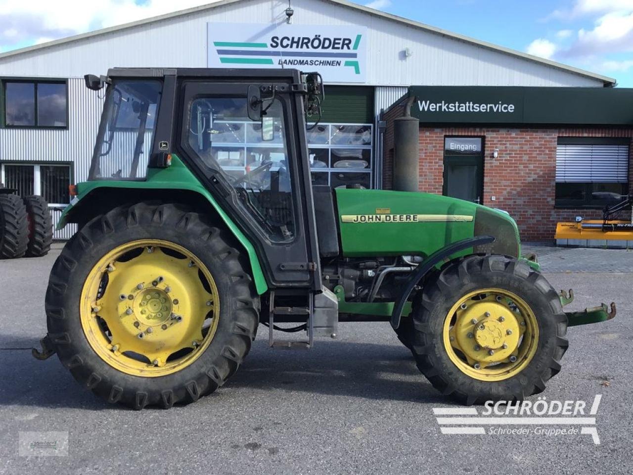 Traktor of the type John Deere 3200, Gebrauchtmaschine in Penzlin (Picture 12)