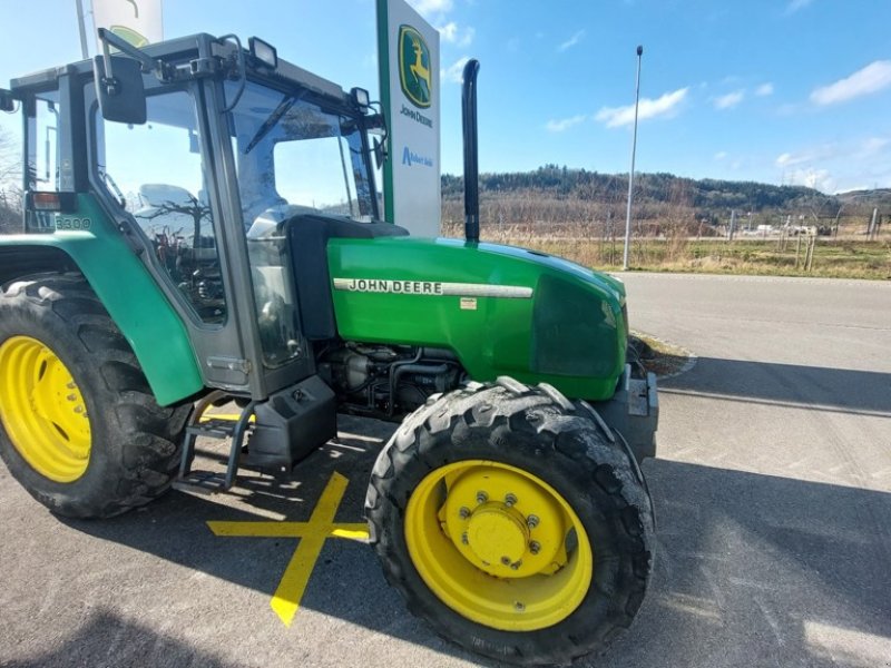 Traktor van het type John Deere 3300 X, Gebrauchtmaschine in Lengnau (Foto 1)