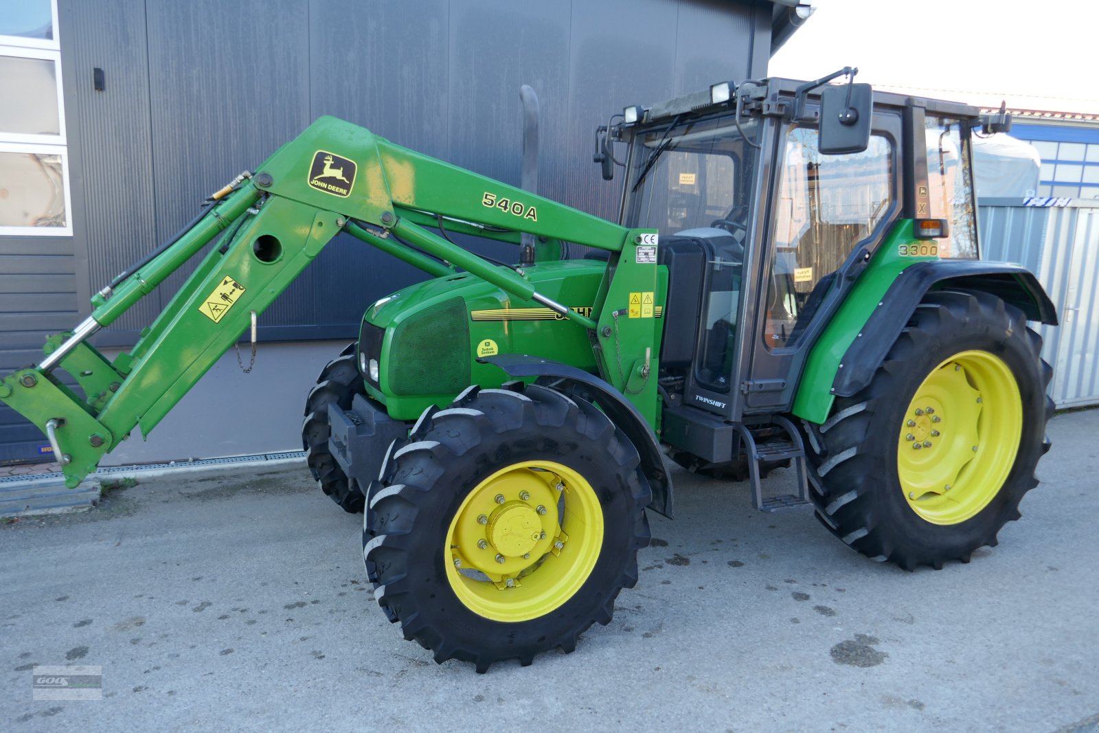 Traktor от тип John Deere 3300X Allr. Top Original Zustand! Erst 2297 Std! Mit Industriefrontlader, Gebrauchtmaschine в Langenzenn (Снимка 3)