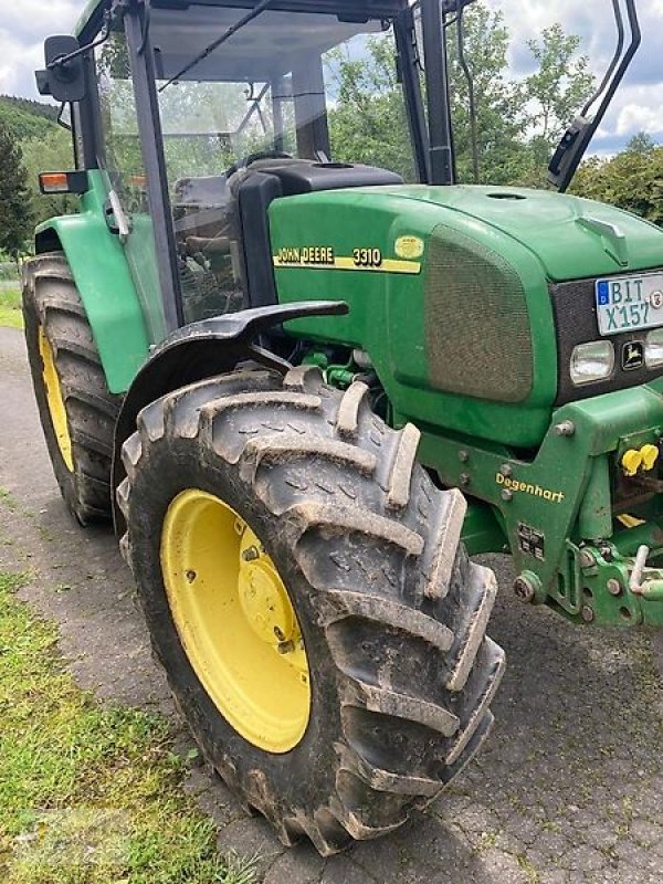 Traktor du type John Deere 3310, Gebrauchtmaschine en Colmar-Berg (Photo 4)