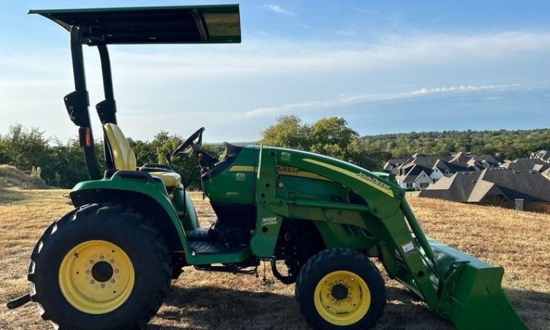 Traktor des Typs John Deere 3520 MF, Gebrauchtmaschine in Amsterdam (Bild 4)