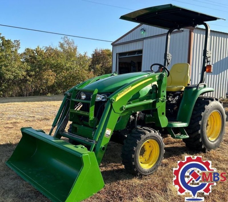 Traktor des Typs John Deere 3520 MF, Gebrauchtmaschine in Amsterdam (Bild 1)