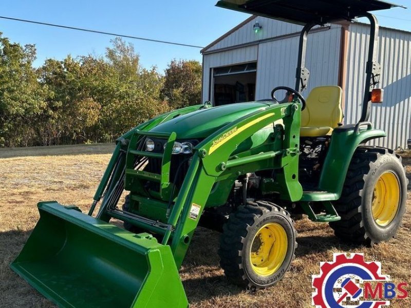 Traktor des Typs John Deere 3520 MF, Gebrauchtmaschine in Amsterdam (Bild 1)