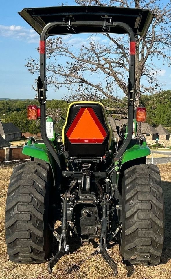 Traktor des Typs John Deere 3520 MF, Gebrauchtmaschine in Amsterdam (Bild 7)