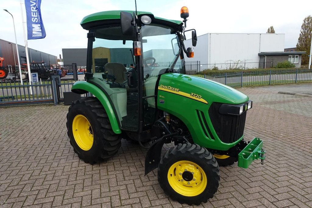 Traktor du type John Deere 3720 4wd HST / 00546 Draaiuren / Zeer lage urenstand, Gebrauchtmaschine en Swifterband (Photo 2)