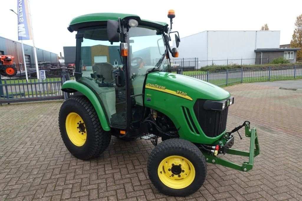 Traktor of the type John Deere 3720 4wd HST / 4120 Draaiuren / Full Options, Gebrauchtmaschine in Swifterband (Picture 2)