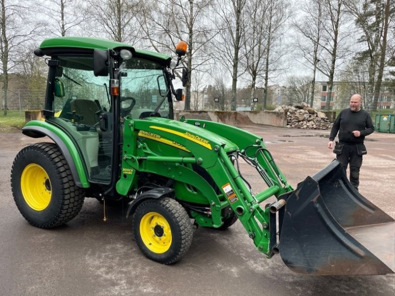 Traktor типа John Deere 3720, Gebrauchtmaschine в Thiene