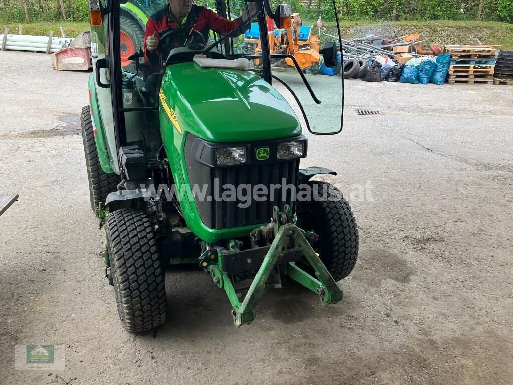 Traktor du type John Deere 3720, Gebrauchtmaschine en Klagenfurt (Photo 17)