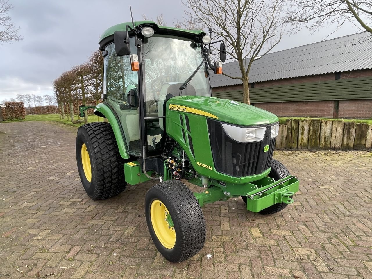 Traktor typu John Deere 4049R, Gebrauchtmaschine v Nieuw Roden (Obrázek 5)