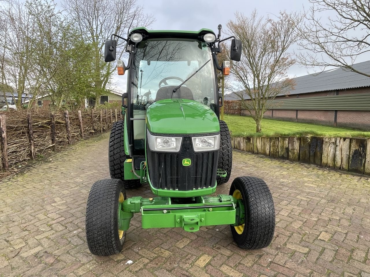 Traktor типа John Deere 4049R, Gebrauchtmaschine в Nieuw Roden (Фотография 4)