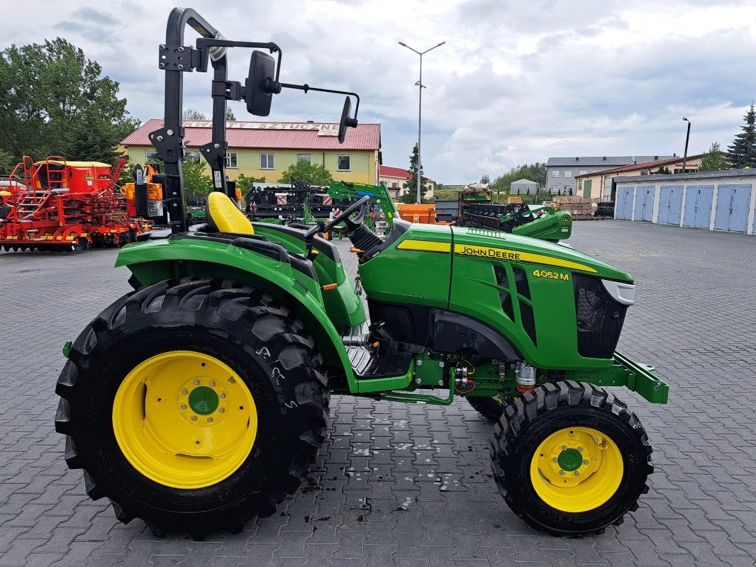 Traktor des Typs John Deere 4052M, Neumaschine in Mrągowo (Bild 7)