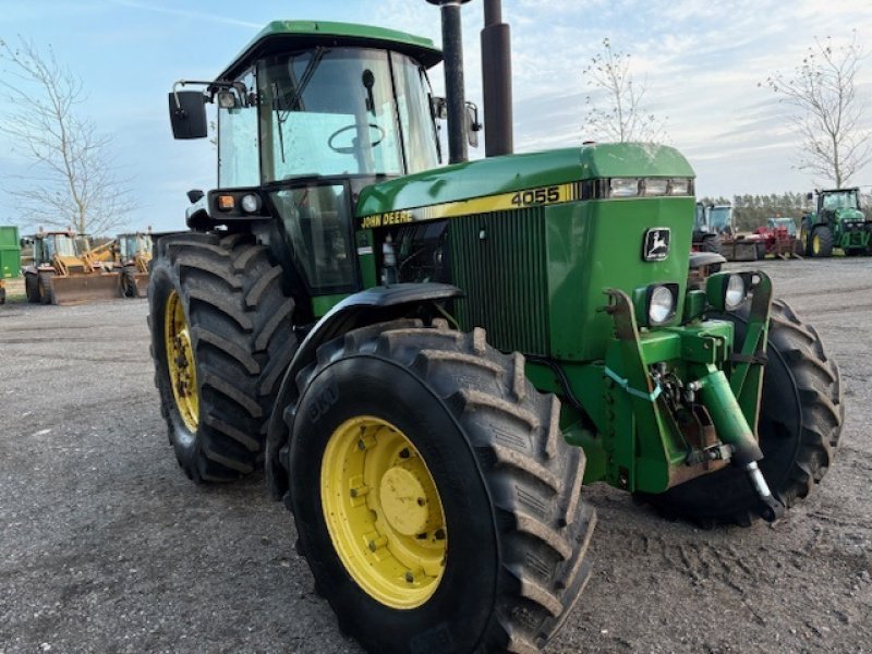 Traktor des Typs John Deere 4055 FRONTLIFT, NÆSTEN NYE DÆK, Gebrauchtmaschine in Dronninglund (Bild 5)