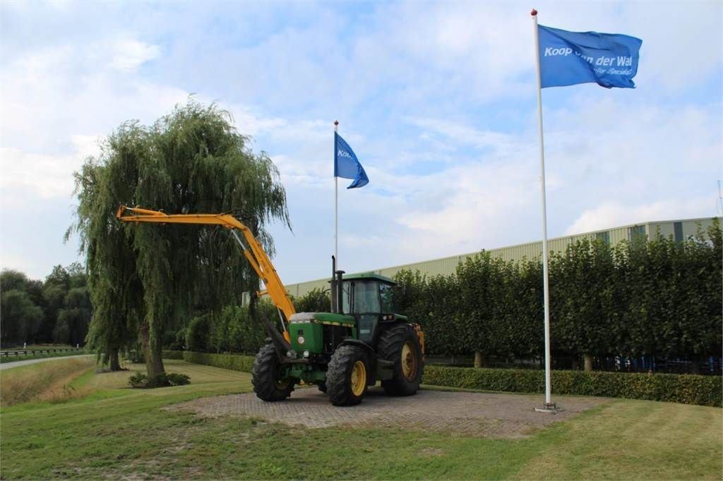 Traktor van het type John Deere 4055, Gebrauchtmaschine in Bant (Foto 1)