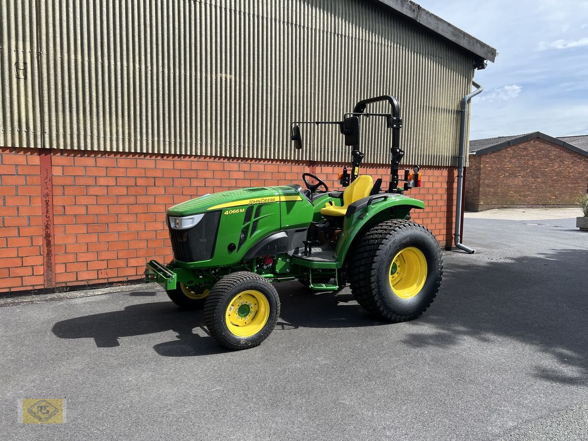 Traktor du type John Deere 4066M, Neumaschine en Beelen (Photo 3)