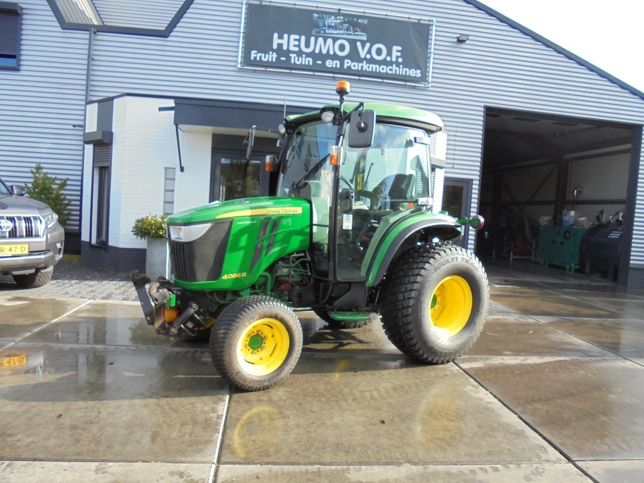 Traktor van het type John Deere 4066R, Gebrauchtmaschine in Hedel (Foto 1)